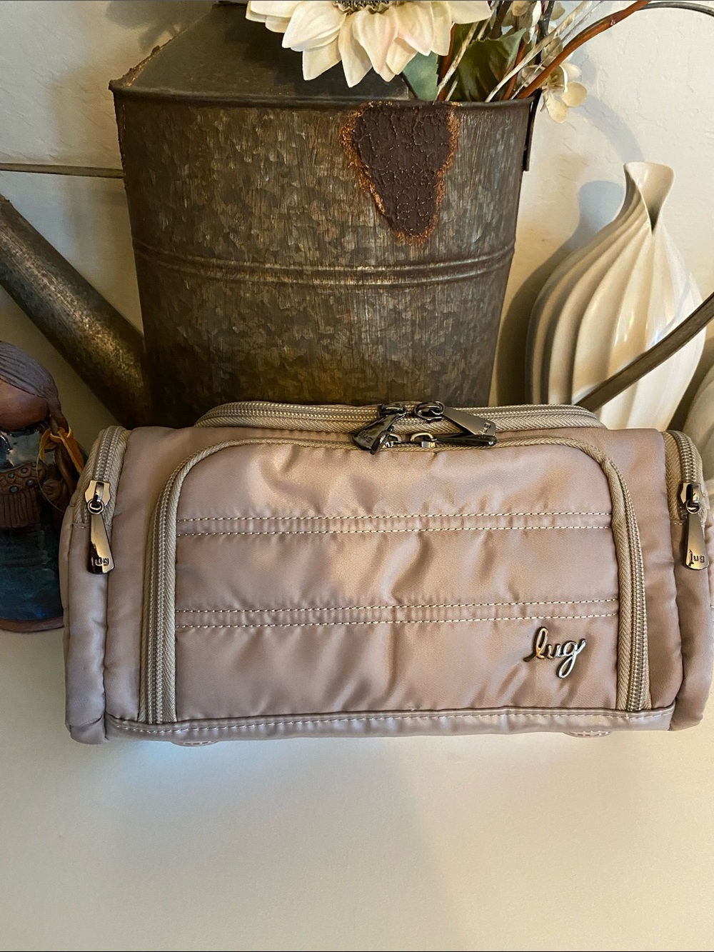 BNWNT Lug Trolley M with Brown Floral Lined Cosmetic Quilted Nylon Pouch